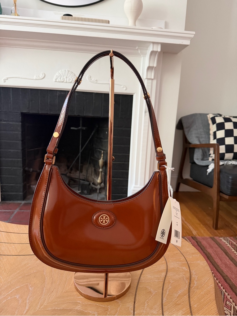 TORY BURCH ROBINSON SPAZZOLATO
CONVERTIBLE CRESCENT
BAG